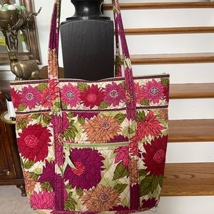 Vera Bradley tote bag